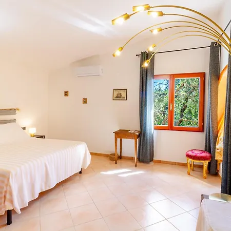 Calma Con Idromassaggio E Giardino Vicino Saturnia *