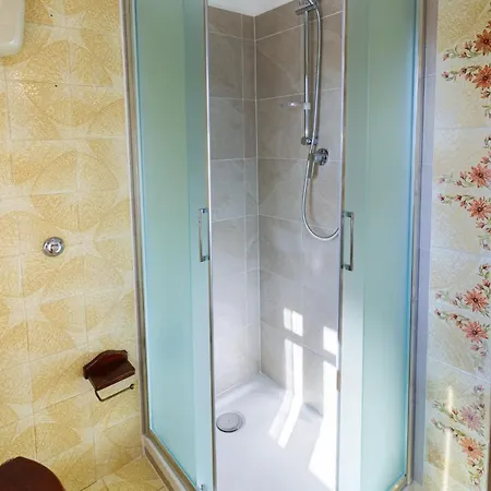 Con Piscina E Jacuzzi Vicino Saturnia וילה *